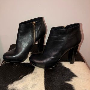 Michael Kors black leather ankle boots/booties